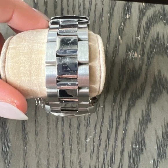 Invicta Silver and White Mickey Mouse Watch - Picture 4 of 5